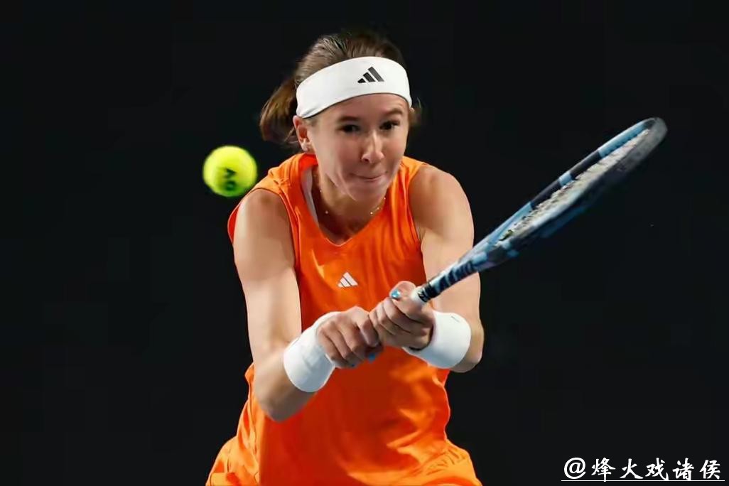 19岁捷克新星巴图科娃闪耀墨尔本 力克本西奇首次挺进大满贯32强 19岁捷克新星巴图科娃闪耀墨尔本 力克本西奇首次挺进大满贯32强